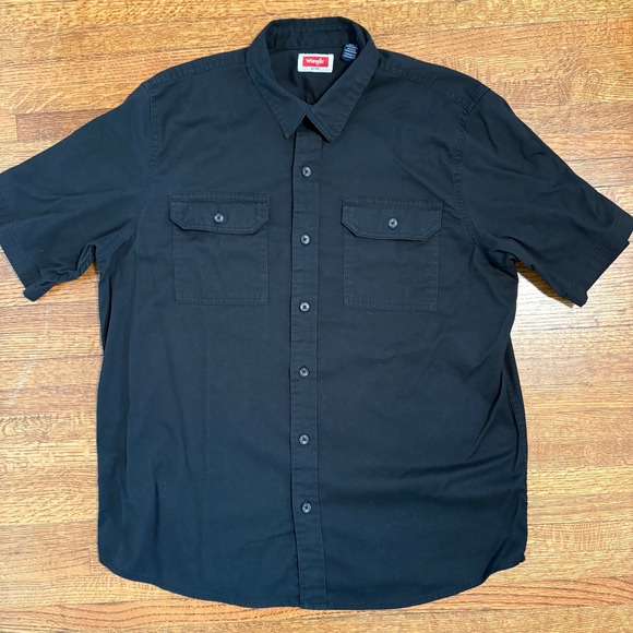 Wrangler Mens Black Short Sleeve Button Up Work Shirt Utility Pockets Size L G - Picture 1 of 7